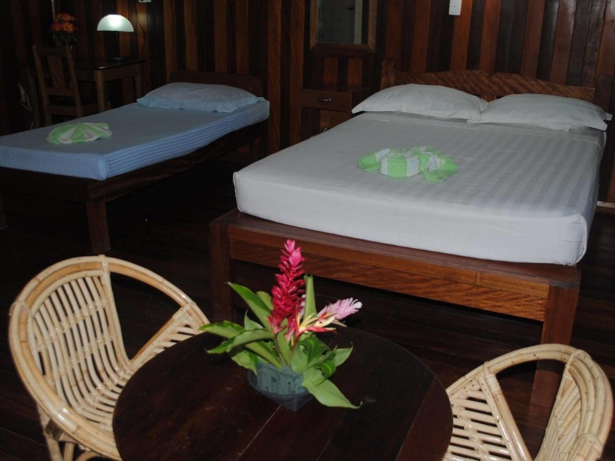Rekona Lodge Gizo Luaran gambar