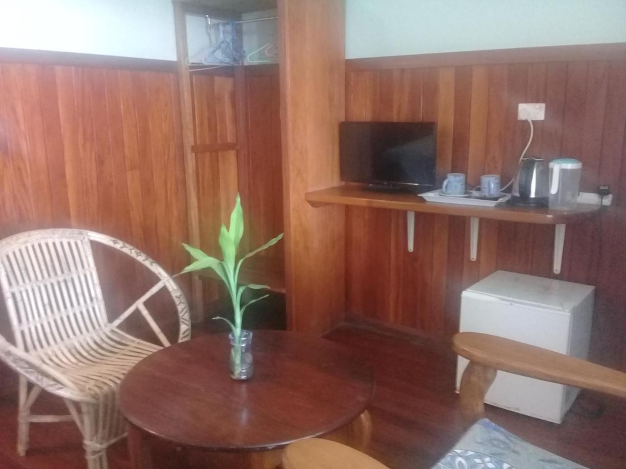 Rekona Lodge Gizo Luaran gambar